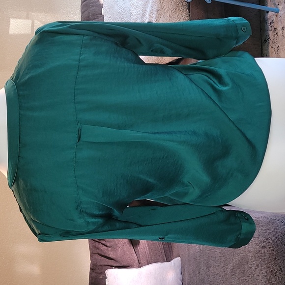 Women's Emerald Green Blouse Medium - Picture 4 of 7